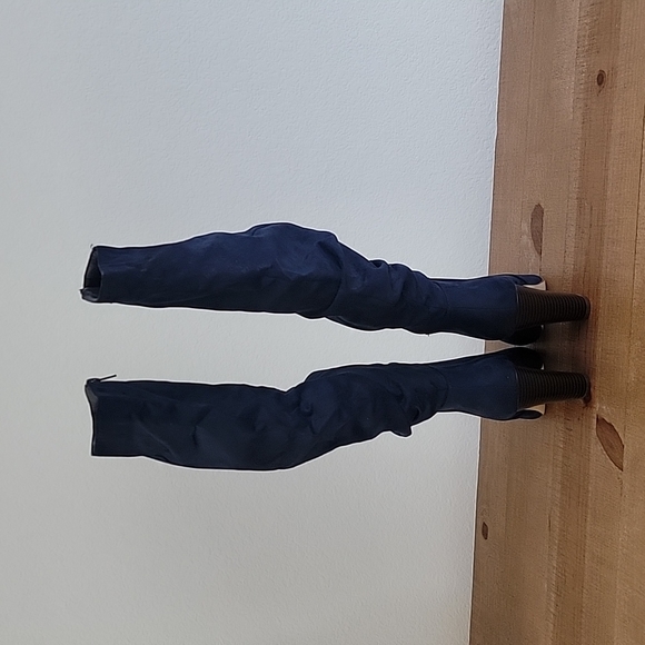 JustFab - Karlana navy boots, wide width size 7. - Picture 4 of 10